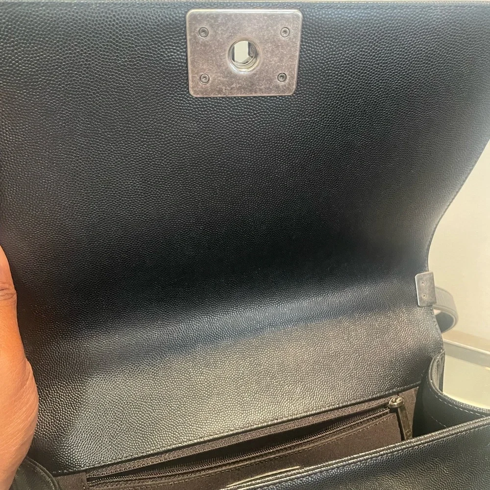 Authentic Chanel Boy Bag Medium - Picture 4 of 7